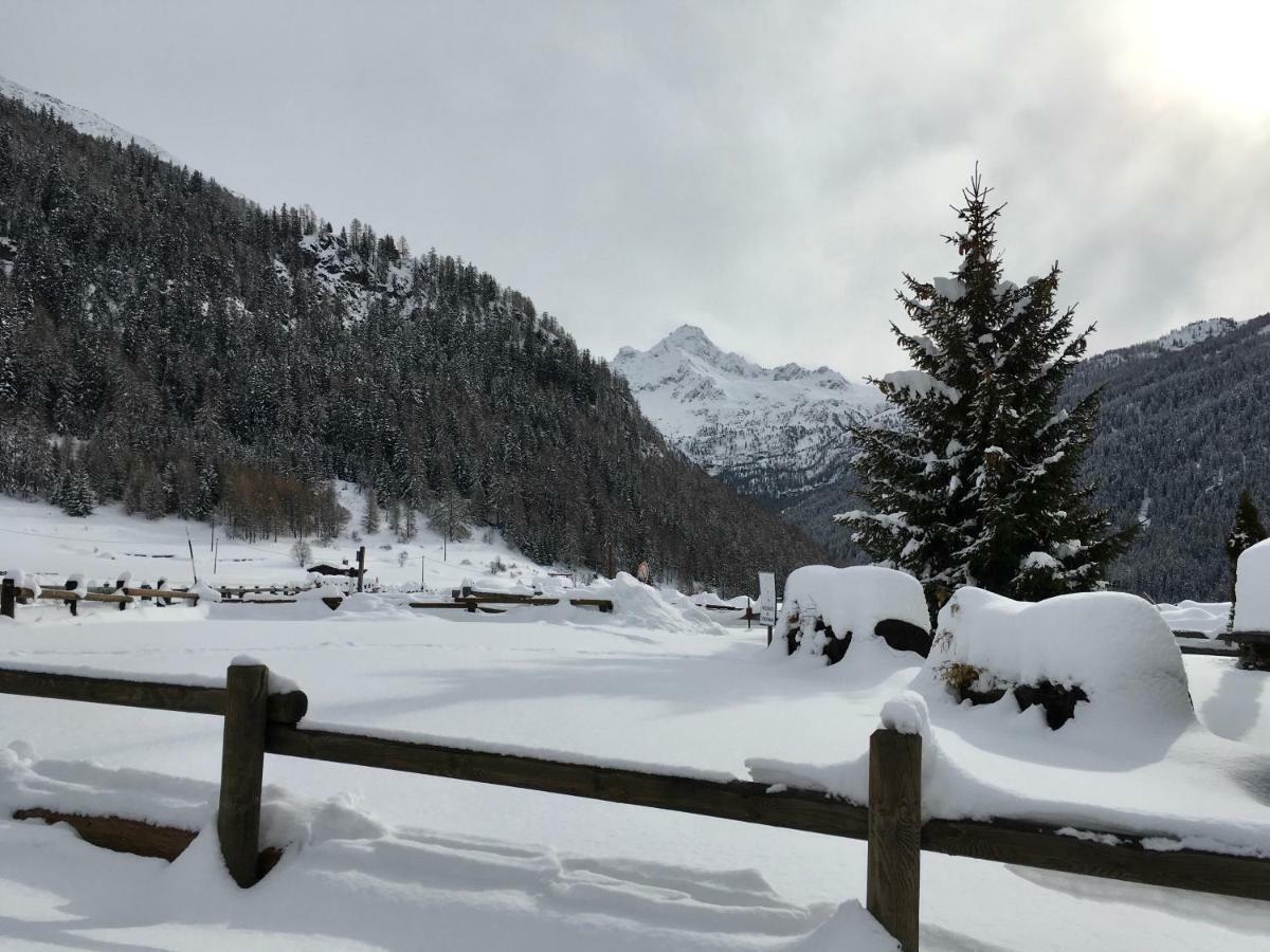 Casa Grangeon Apartment La Thuile Bagian luar foto