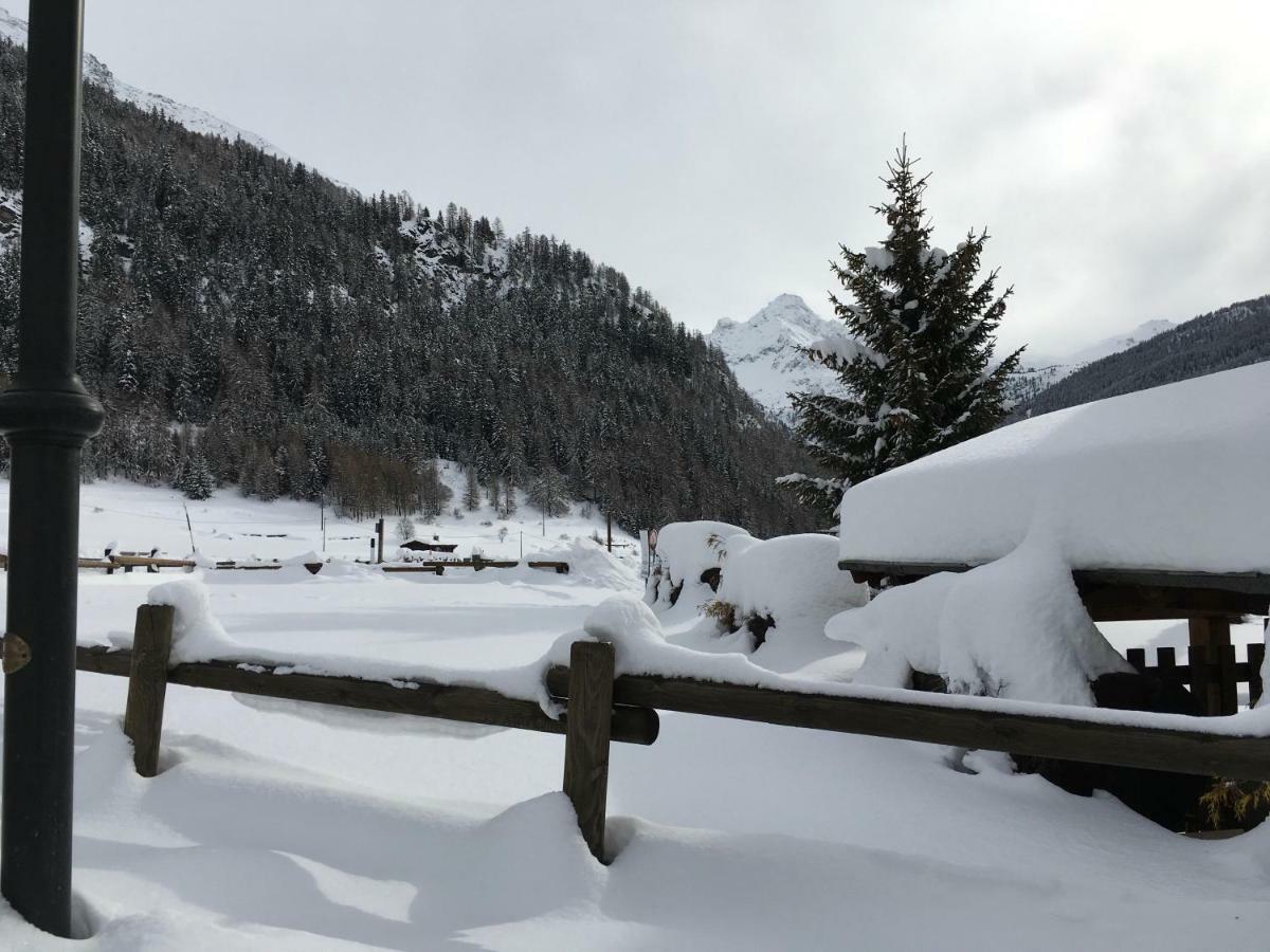 Casa Grangeon Apartment La Thuile Bagian luar foto