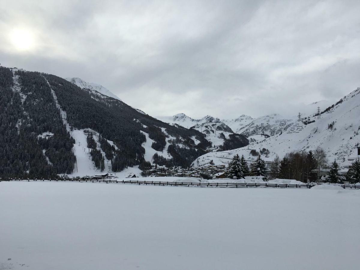 Casa Grangeon Apartment La Thuile Bagian luar foto