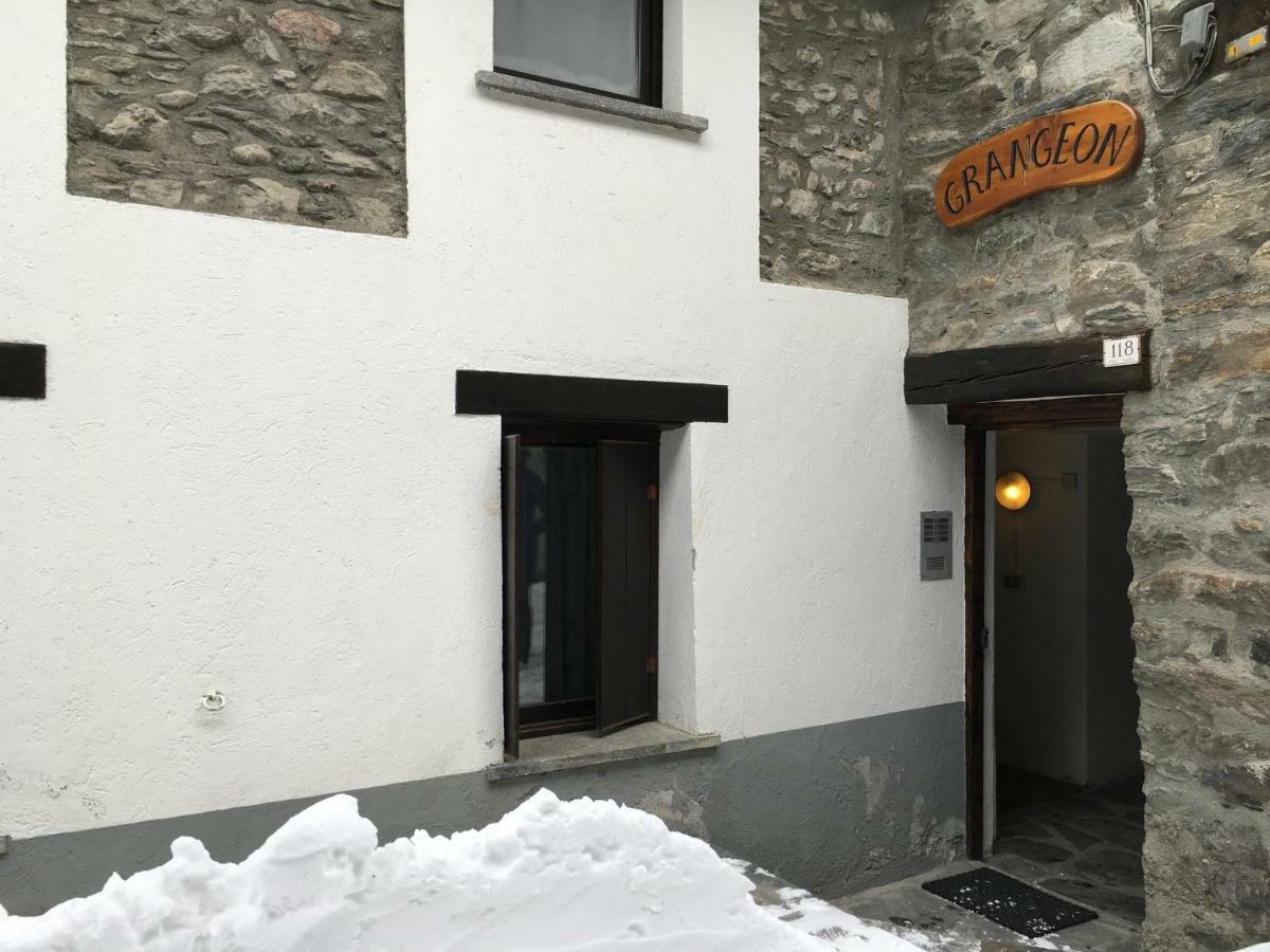 Casa Grangeon Apartment La Thuile Bagian luar foto