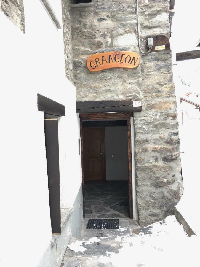 Casa Grangeon Apartment La Thuile Bagian luar foto